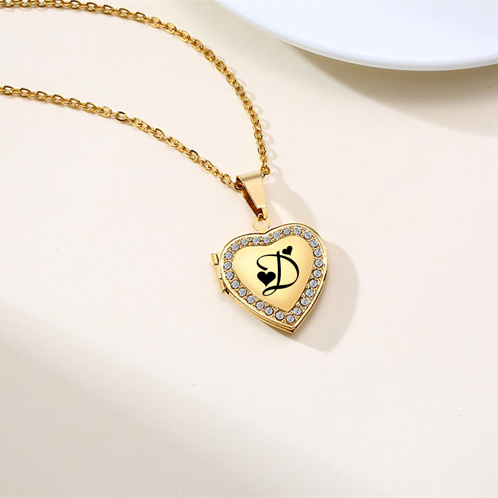 Pingente de medalhão de coraçã - Heart Locket Necklace Photo avaliação e preço