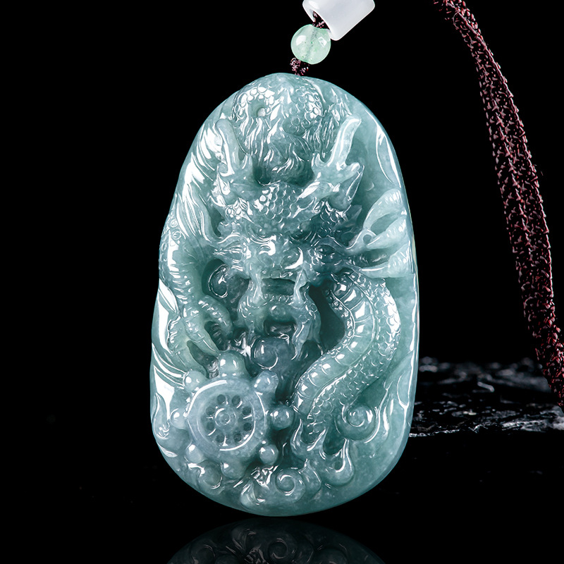 Colar com Pingente de Dragão e - Necklaces avaliação e preço