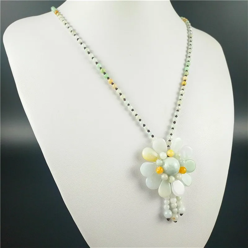 Certificado jade birmanês gira - Necklaces avaliação e preço