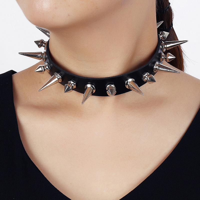 Gargantilha de couro falso lon - Goth Punk Spike Choker avaliação e preço