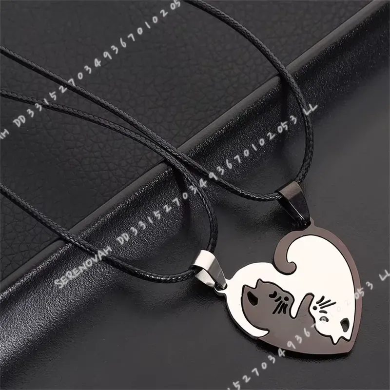 1 Par de Chaveiros Criativos e - Magnetic Couple Matching Necklaces avaliação e preço
