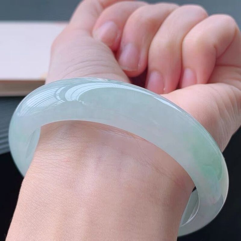 Pulseira de jadeíta translúcid - Bracelets avaliação e preço