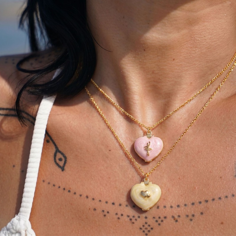 Colar Vintage em Forma de Cora - Heart Locket Necklace Photo avaliação e preço