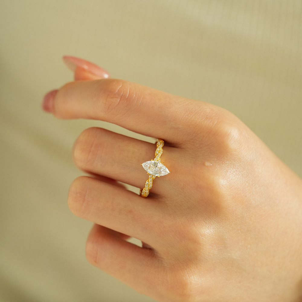 Anel de Moissanite Lumira 100% - Moissanite Engagement Ring 1 Carat avaliação e preço