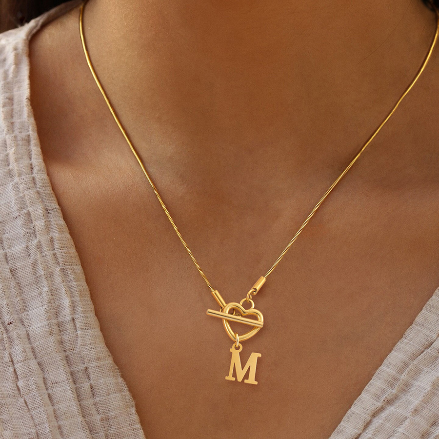 Colar com Pingente de Coração  - Initial Letter Necklace 18K Gold avaliação e preço